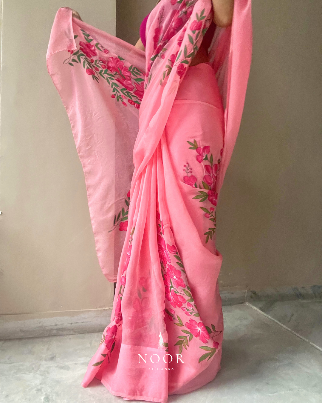 hand painted saree in pure organza silk by noor by hansa hand painted sarees
handpainted sarees
handpainted sari
hand painted saris
jaipur sarees
handcrafted saris
organza silk sarees
tissue sarees
tissue saris
organza silk saris
noorbyhansa
noor by hansa