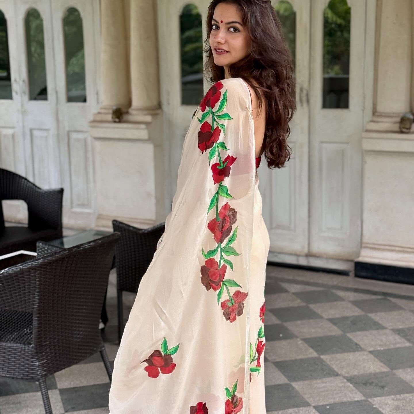 hand painted sarees
handpainted sarees
handpainted sari
hand painted saris
jaipur sarees
handcrafted saris
organza silk sarees
tissue sarees
tissue saris
organza silk saris
noorbyhansa
noor by hansa