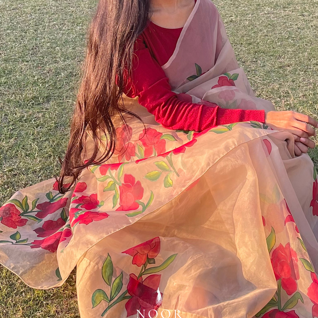 hand painted saree in pure organza silk by noor by hansa in beige colour paired with a pure cotton blouse piece hand painted sarees
handpainted sarees
handpainted sari
hand painted saris
jaipur sarees
handcrafted saris
organza silk sarees
tissue sarees
tissue saris
organza silk saris
noorbyhansa
noor by hansa