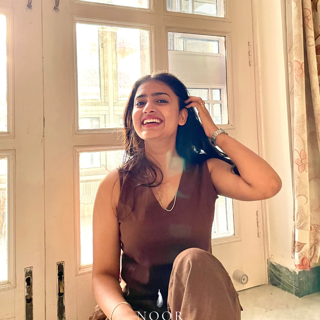 coffee brown cotton noor by hansa v-neck co-ord set that’s as comfy as your favourite loungewear but sharp enough for the office! hand-made from an ultra-soft cotton blend, it stays vibrant wash after wash with zero colour bleeding. perfect for those days when you want to feel cozy and look effortlessly chic!