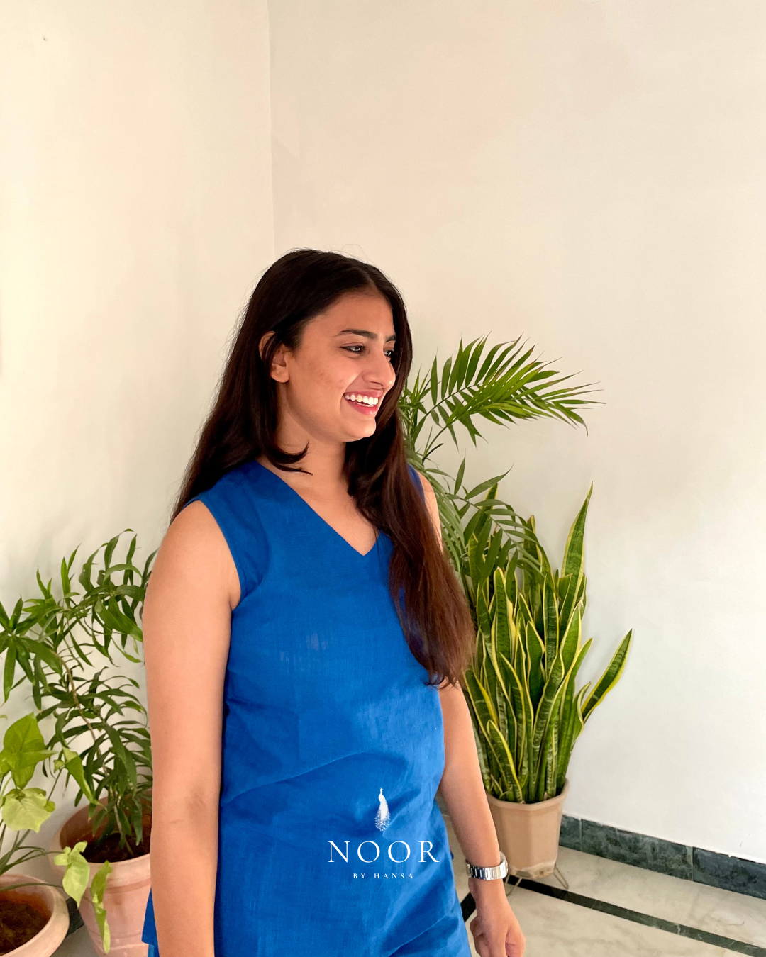 blue cotton noor by hansa v-neck co-ord set that’s as comfy as your favourite loungewear but sharp enough for the office! hand-made from an ultra-soft cotton blend, it stays vibrant wash after wash with zero colour bleeding. perfect for those days when you want to feel cozy and look effortlessly chic!