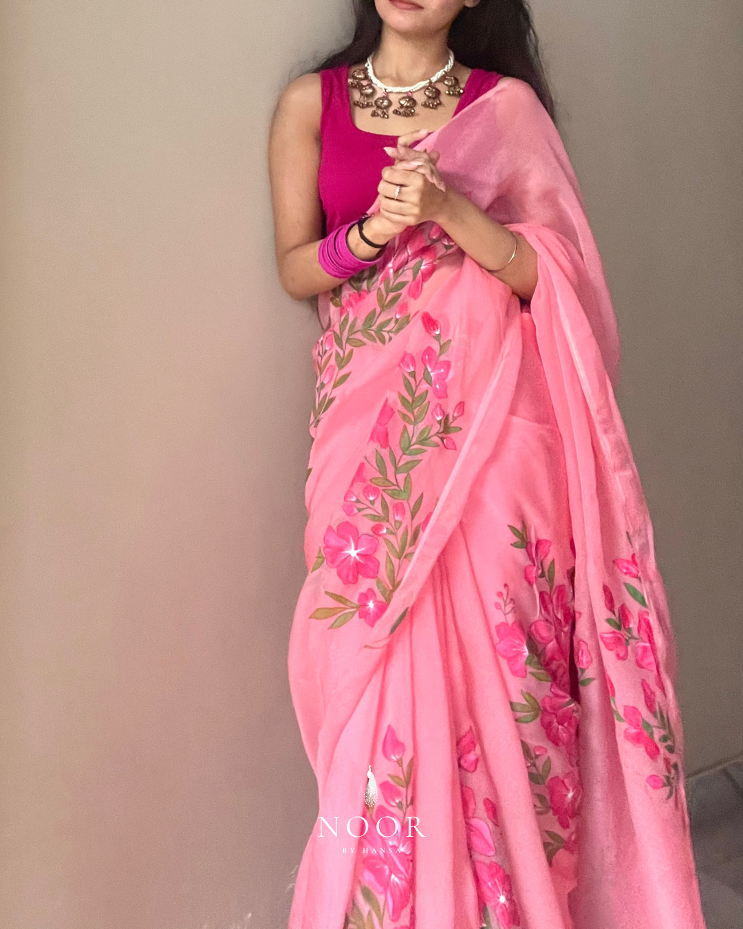 hand painted saree in pure organza silk by noor by hansa. hand painted sarees
handpainted sarees
handpainted sari
hand painted saris
jaipur sarees
handcrafted saris
organza silk sarees
tissue sarees
tissue saris
organza silk saris
noorbyhansa
noor by hansa