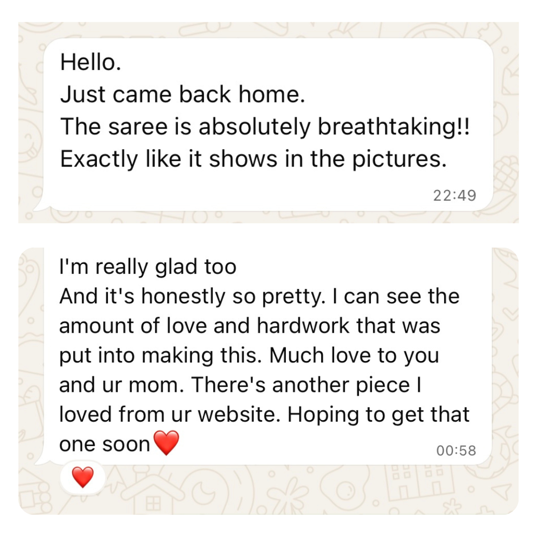 Text conversation about a saree with positive feedback on a white background