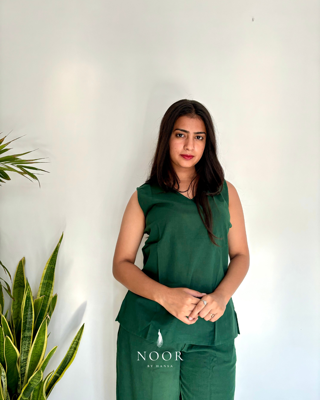 cotton green noor by hansa v-neck co-ord set that’s as comfy as your favourite loungewear but sharp enough for the office! hand-made from an ultra-soft cotton blend, it stays vibrant wash after wash with zero colour bleeding. perfect for those days when you want to feel cozy and look effortlessly chic!