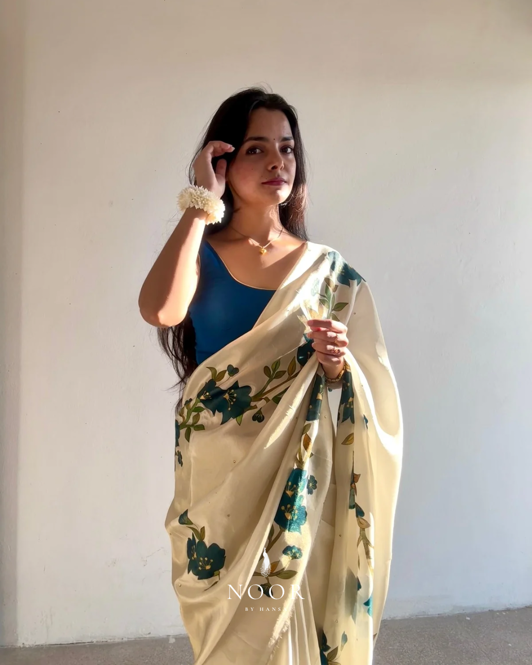 hand painted saree in tissue by noor by hansa, paired with a blue blouse, hand painted sarees
handpainted sarees
handpainted sari
hand painted saris
jaipur sarees
handcrafted saris
organza silk sarees
tissue sarees
tissue saris
organza silk saris
noorbyhansa 
noor by hansa