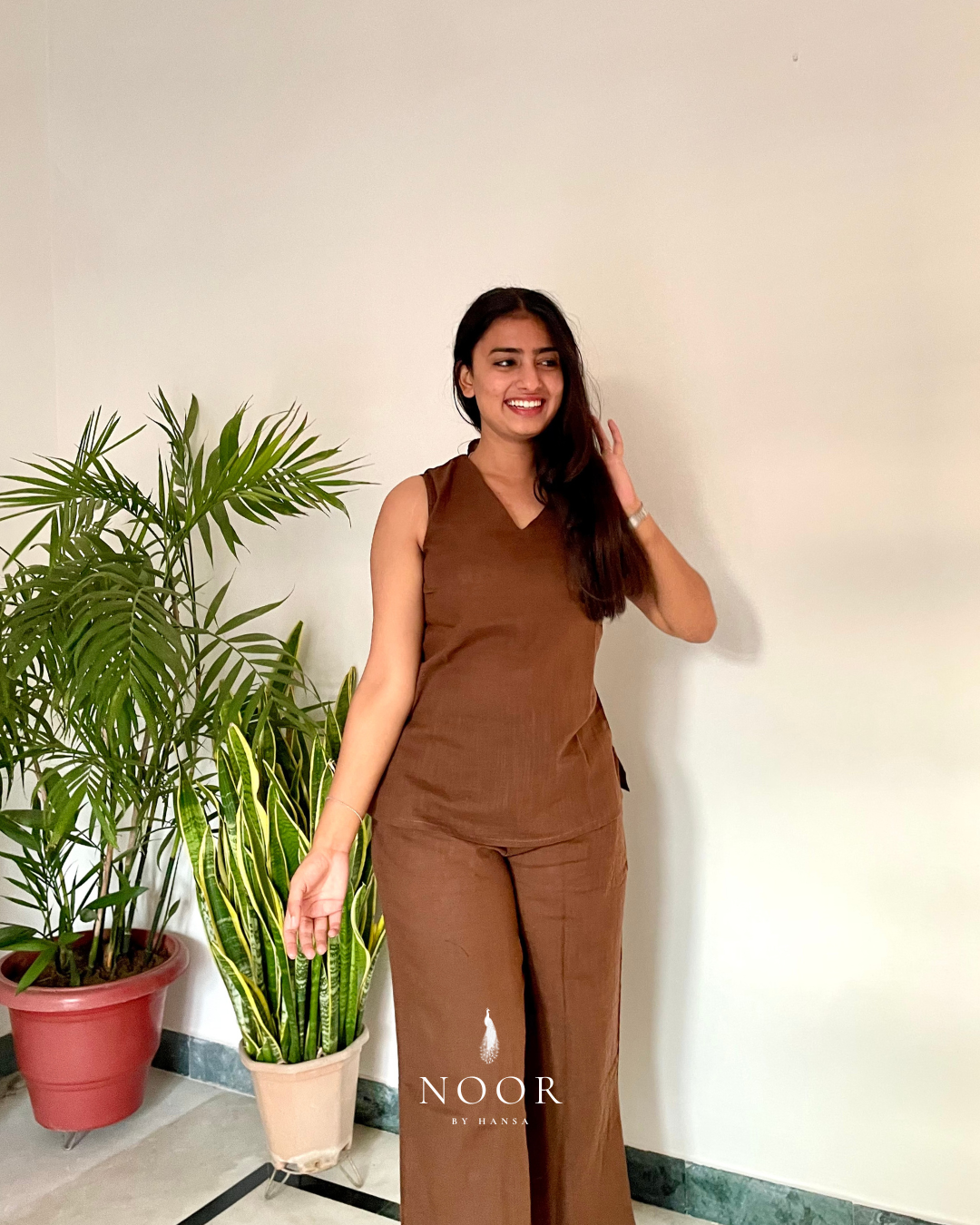 coffee brown cotton noor by hansa v-neck co-ord set that’s as comfy as your favourite loungewear but sharp enough for the office! hand-made from an ultra-soft cotton blend, it stays vibrant wash after wash with zero colour bleeding. perfect for those days when you want to feel cozy and look effortlessly chic!