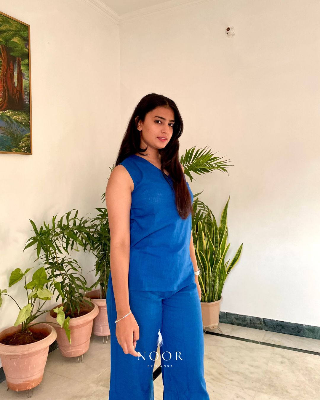 blue cotton noor by hansa v-neck co-ord set that’s as comfy as your favourite loungewear but sharp enough for the office! hand-made from an ultra-soft cotton blend, it stays vibrant wash after wash with zero colour bleeding. perfect for those days when you want to feel cozy and look effortlessly chic!